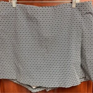 NWOT CATO 18W DRESSY BLACK GREY MINI WRAP FRONT SPLIT SKORTS SKIRT SHORTS UNDER